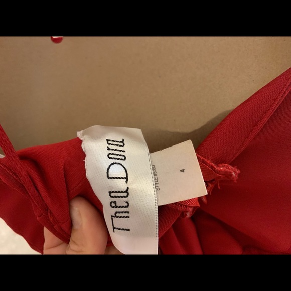 Formal gown - Picture 4 of 4